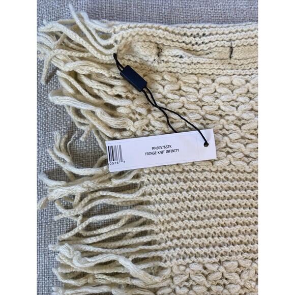 NWT $68 Tahari Soft Infinity Ivory Knit Boho Women’s Scarf Winter Tassels - Picture 3 of 8
